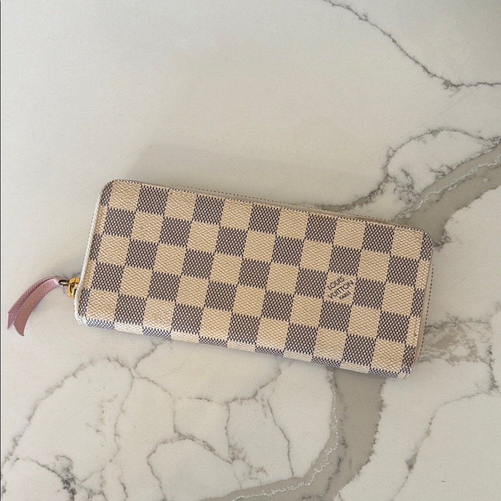 Louis Vuitton Cream and Gray Wallet with Damier Pattern